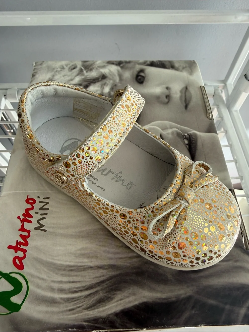 Baby Shoes Naturino White and Gold Sparkle Mary Jane with Bow